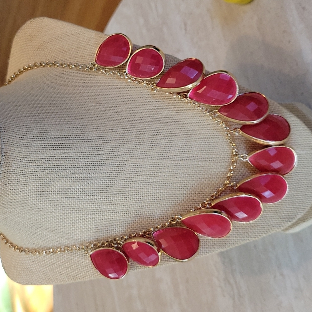 Red faceted teardrop  necklace.  Non smoking home. 21 inches